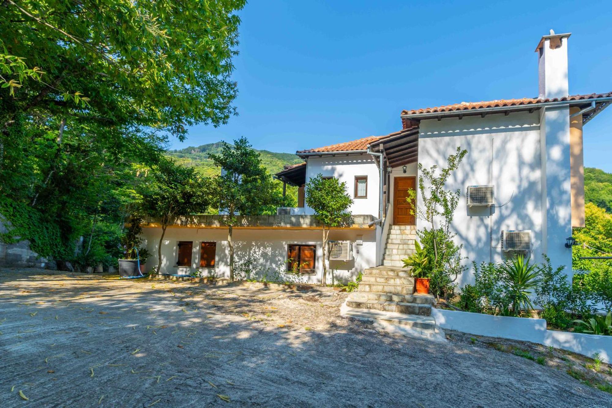 Guesthouse Papachristou Tsagarada Exterior photo